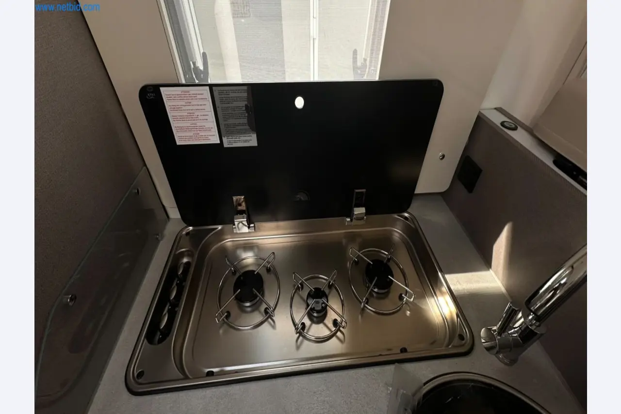 Motorhomes and recreational vehicles, travel trailers, caravan accessories, trucks, office and workshop equipment-16