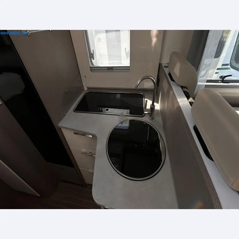 Motorhomes and recreational vehicles, travel trailers, caravan accessories, trucks, office and workshop equipment-7