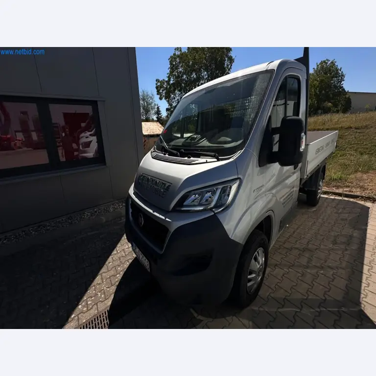 Motorhomes and recreational vehicles, travel trailers, caravan accessories, trucks, office and workshop equipment-4