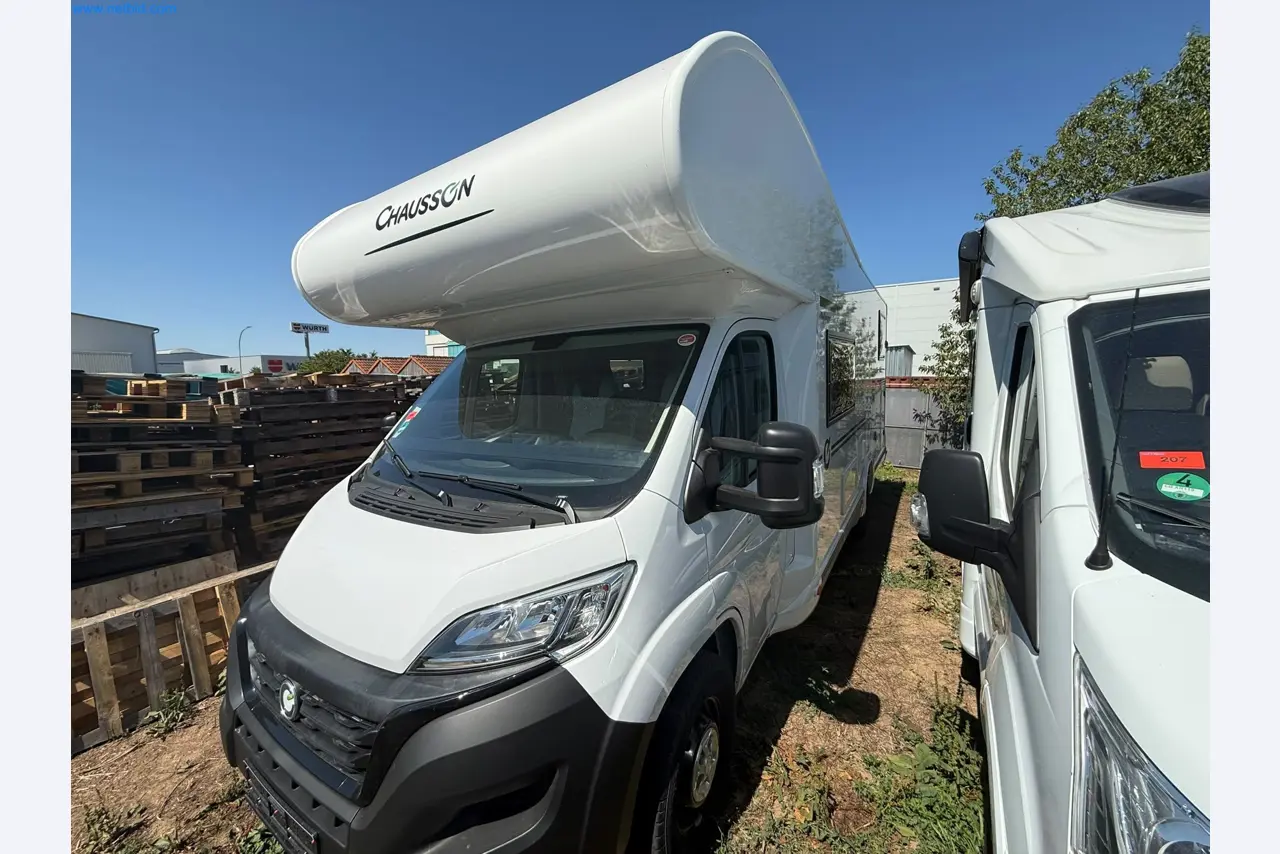 Motorhomes and recreational vehicles, travel trailers, caravan accessories, trucks, office and workshop equipment-10