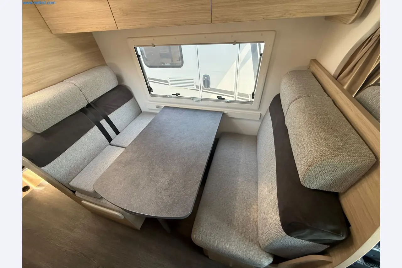 Motorhomes and recreational vehicles, travel trailers, caravan accessories, trucks, office and workshop equipment-11