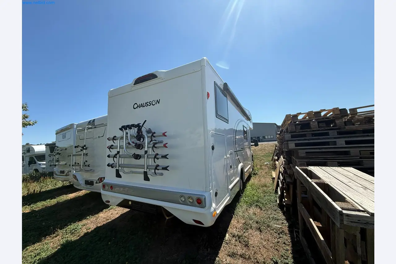 Motorhomes and recreational vehicles, travel trailers, caravan accessories, trucks, office and workshop equipment-15