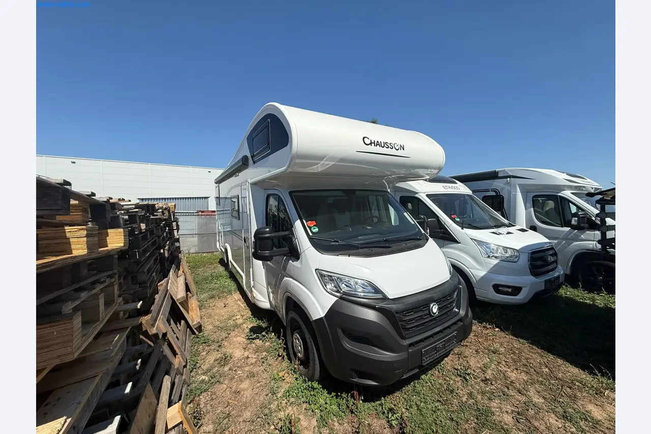 Motorhomes and recreational vehicles, travel trailers, caravan accessories, trucks, office and workshop equipment-1
