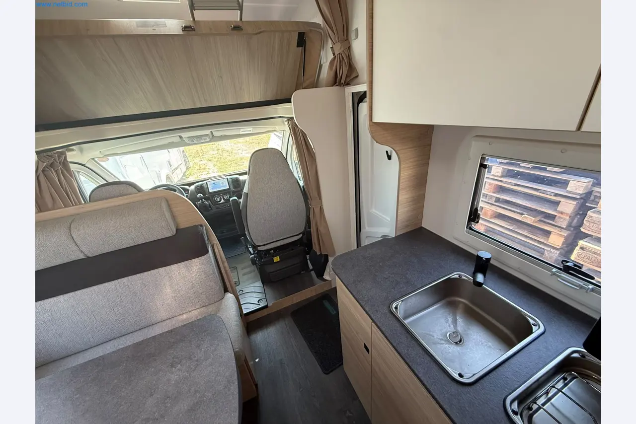 Motorhomes and recreational vehicles, travel trailers, caravan accessories, trucks, office and workshop equipment-3