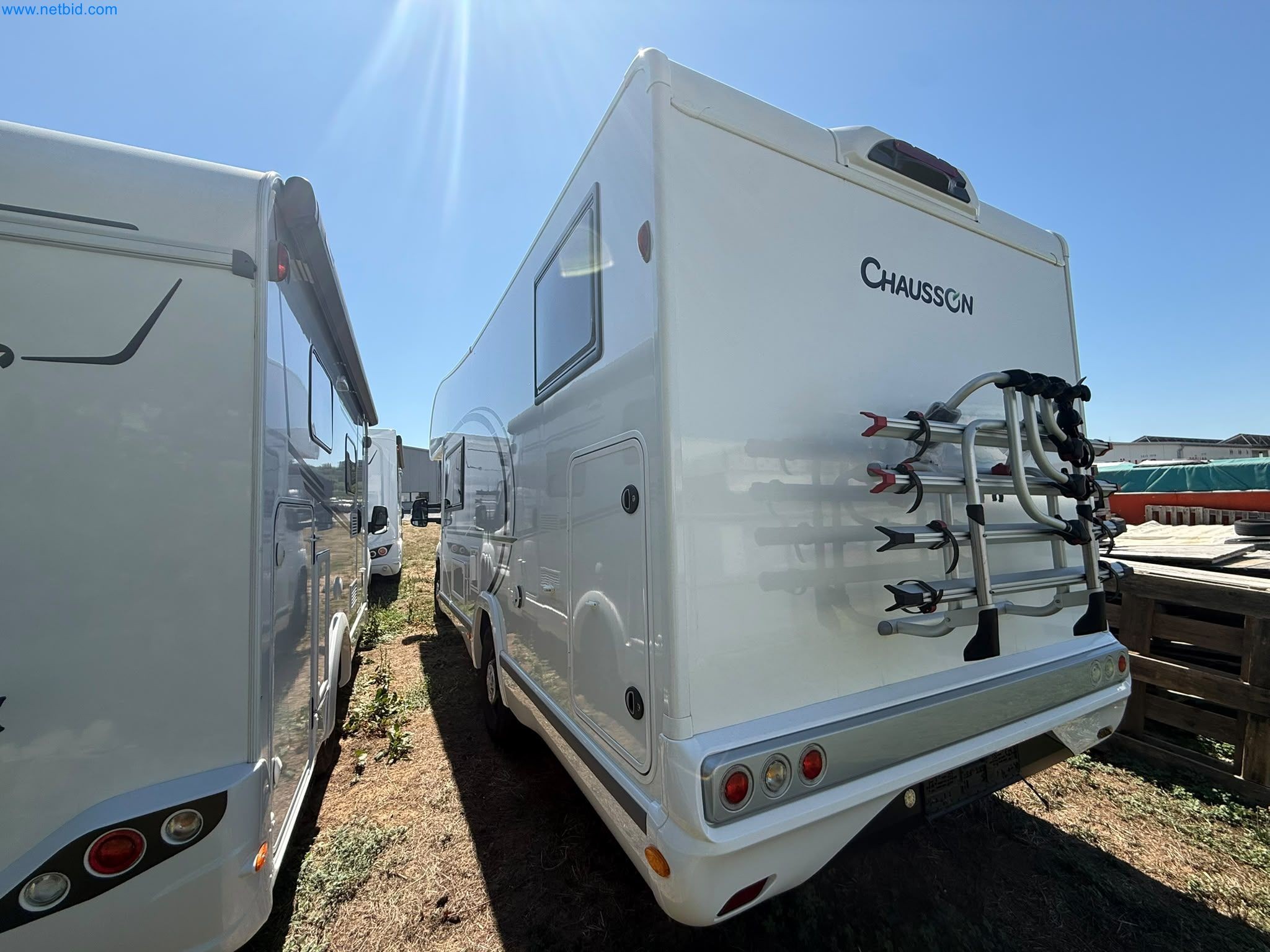 Motorhomes and recreational vehicles, travel trailers, caravan accessories, trucks, office and workshop equipment-4