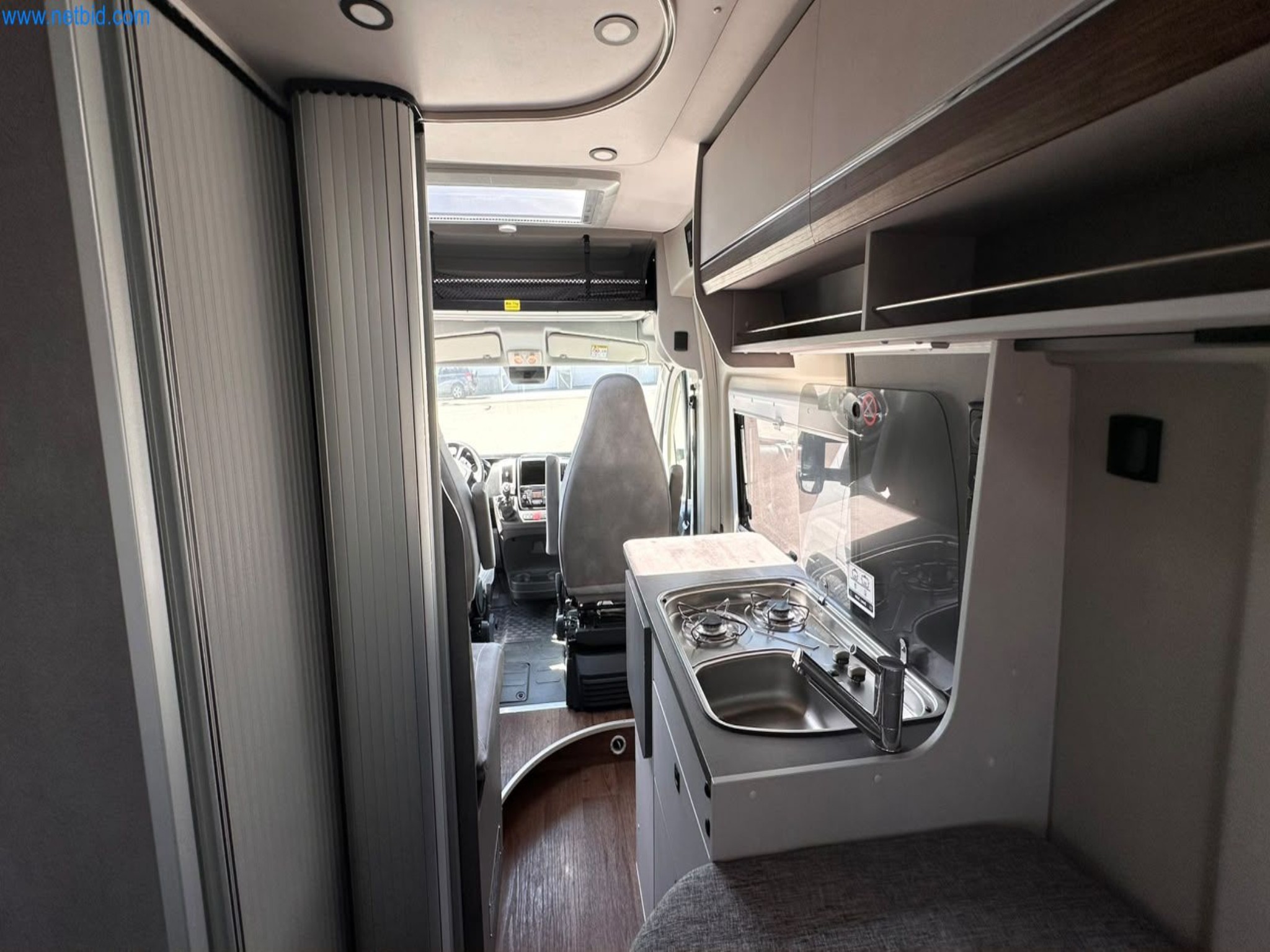 Motorhomes and recreational vehicles, travel trailers, caravan accessories, trucks, office and workshop equipment-12
