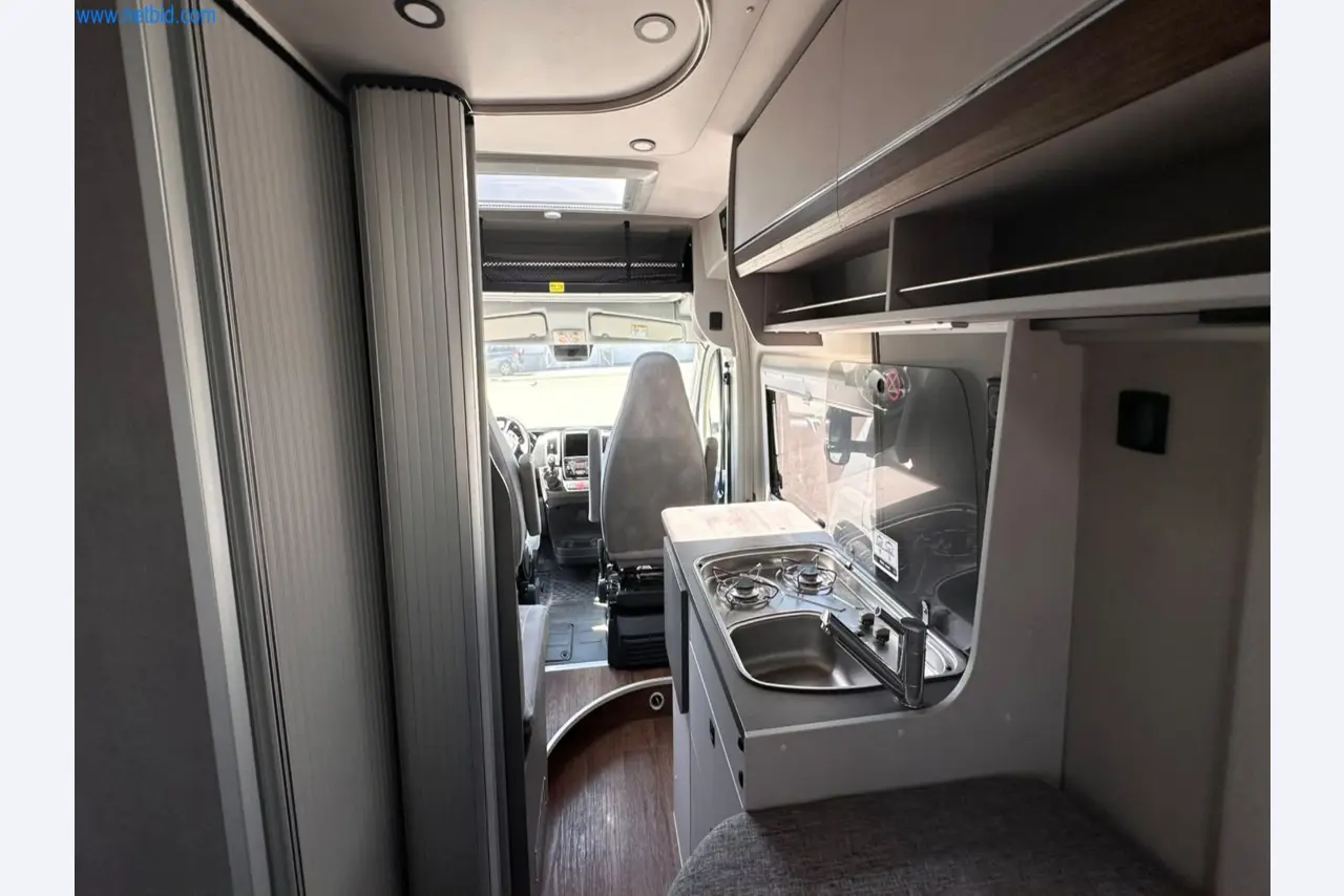 Motorhomes and recreational vehicles, travel trailers, caravan accessories, trucks, office and workshop equipment-12