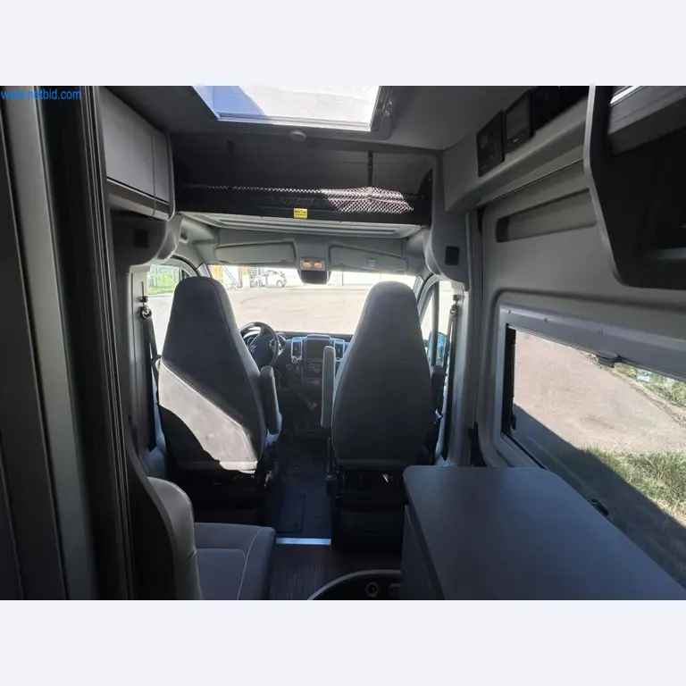 Motorhomes and recreational vehicles, travel trailers, RV accessories, trucks, office and workshop equipment-14