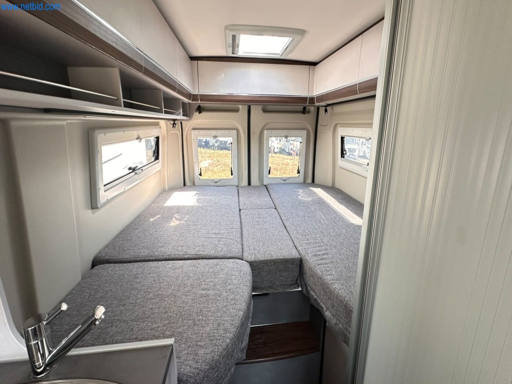 Motorhomes and recreational vehicles, travel trailers, caravan accessories, trucks, office and workshop equipment-3