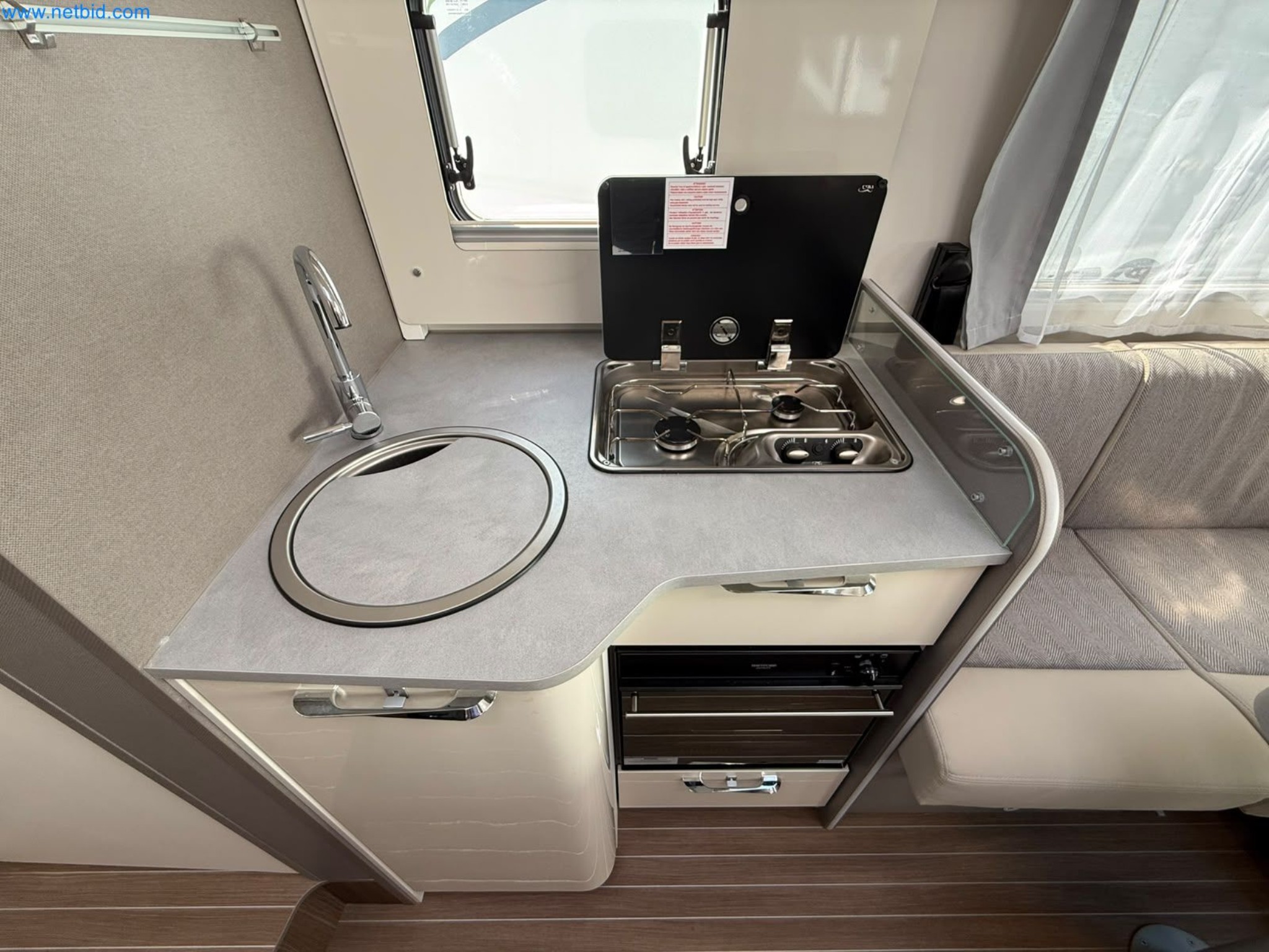 Motorhomes and recreational vehicles, travel trailers, caravan accessories, trucks, office and workshop equipment-10