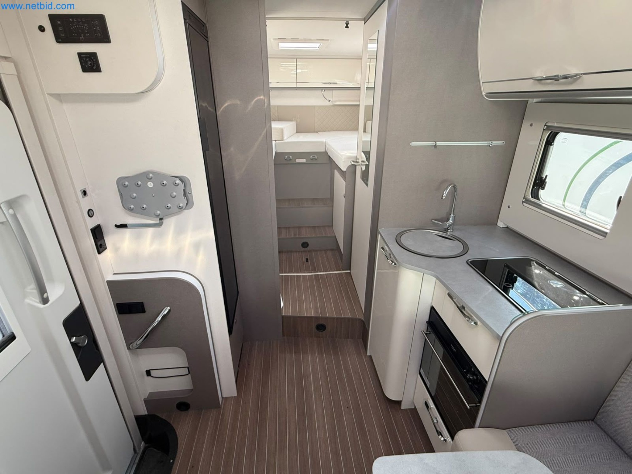 Motorhomes and recreational vehicles, travel trailers, caravan accessories, trucks, office and workshop equipment-16