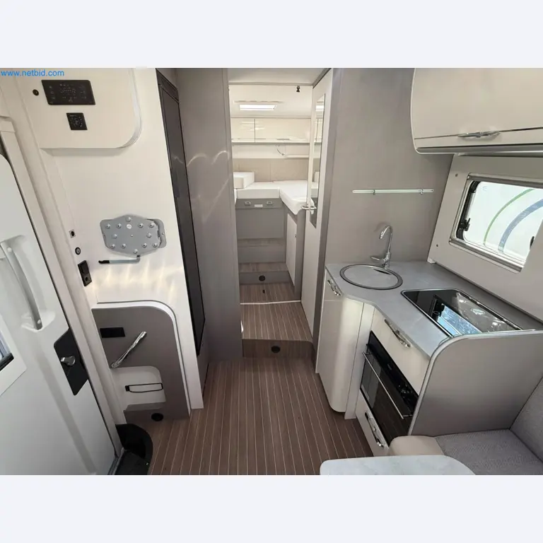 Motorhomes and recreational vehicles, travel trailers, caravan accessories, trucks, office and workshop equipment-16