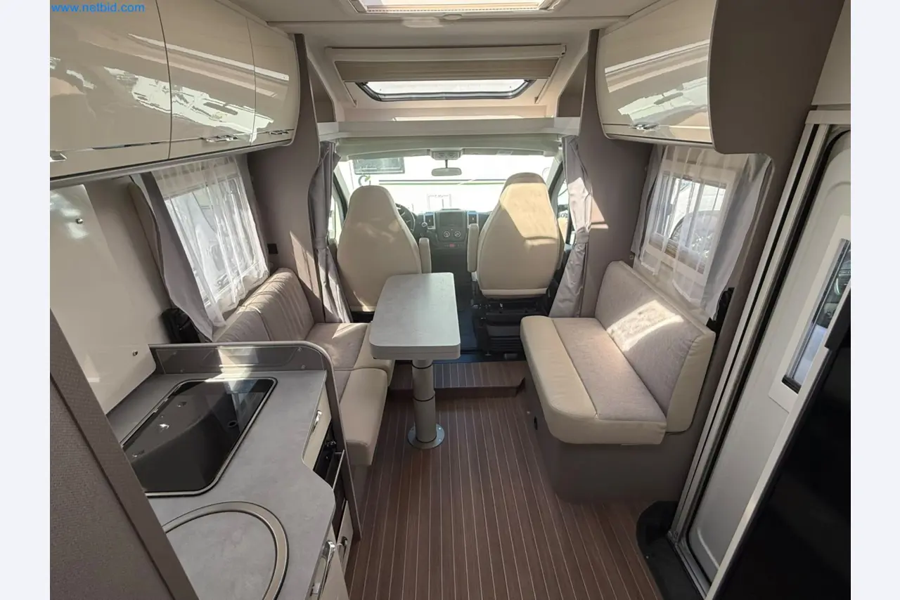 Motorhomes and recreational vehicles, travel trailers, caravan accessories, trucks, office and workshop equipment-17