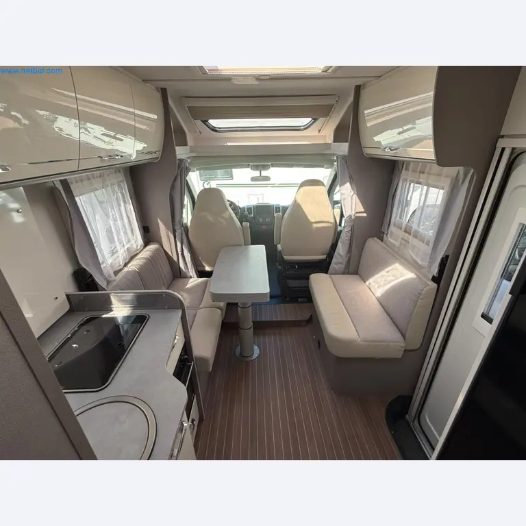 Motorhomes and recreational vehicles, travel trailers, caravan accessories, trucks, office and workshop equipment-17