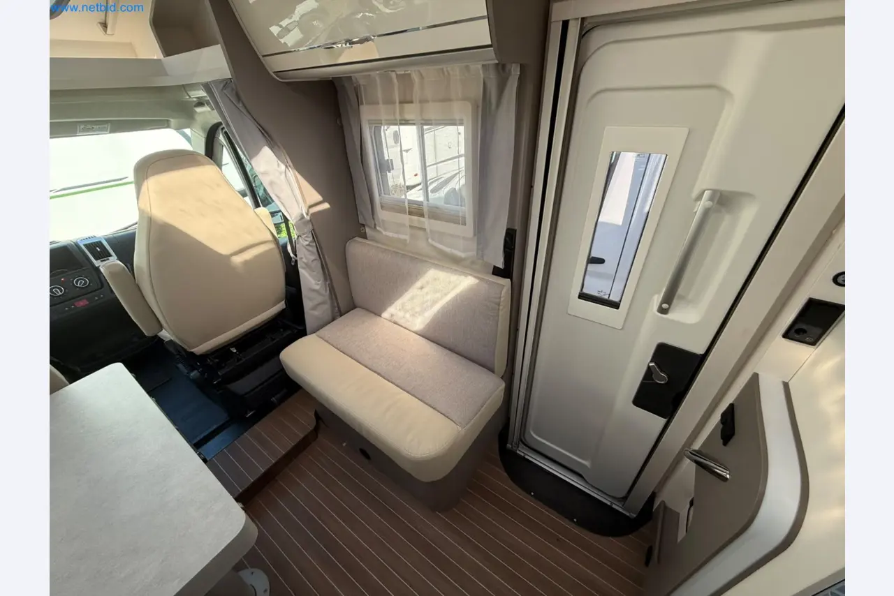 Motorhomes and recreational vehicles, travel trailers, caravan accessories, trucks, office and workshop equipment-6