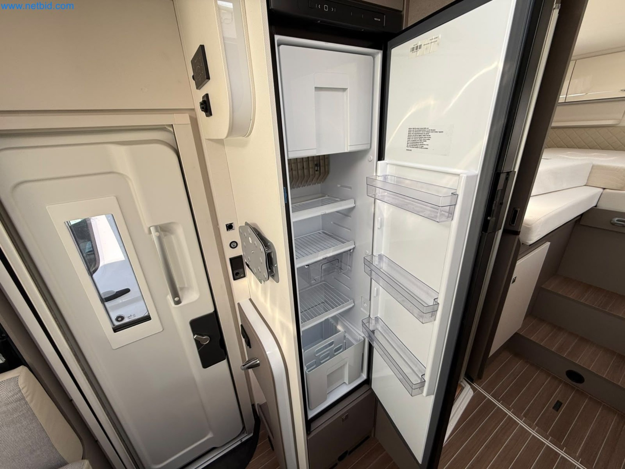 Motorhomes and recreational vehicles, travel trailers, caravan accessories, trucks, office and workshop equipment-7