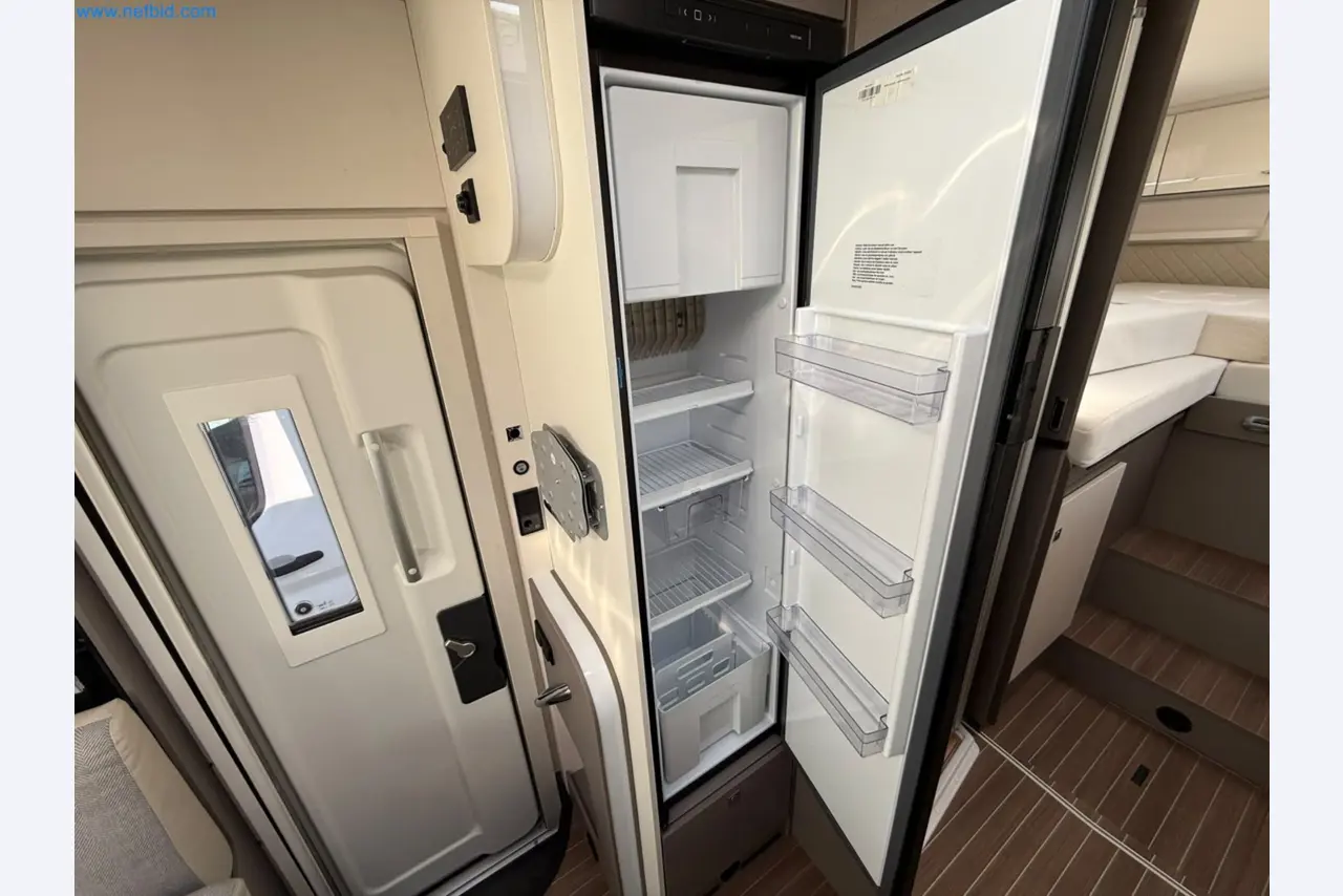 Motorhomes and recreational vehicles, travel trailers, caravan accessories, trucks, office and workshop equipment-7