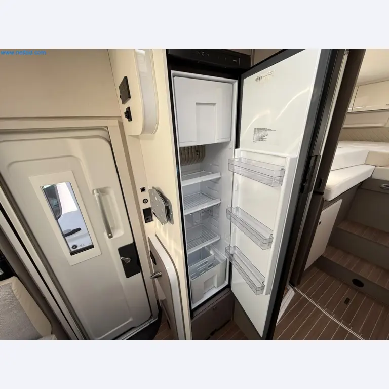 Motorhomes and recreational vehicles, travel trailers, caravan accessories, trucks, office and workshop equipment-7