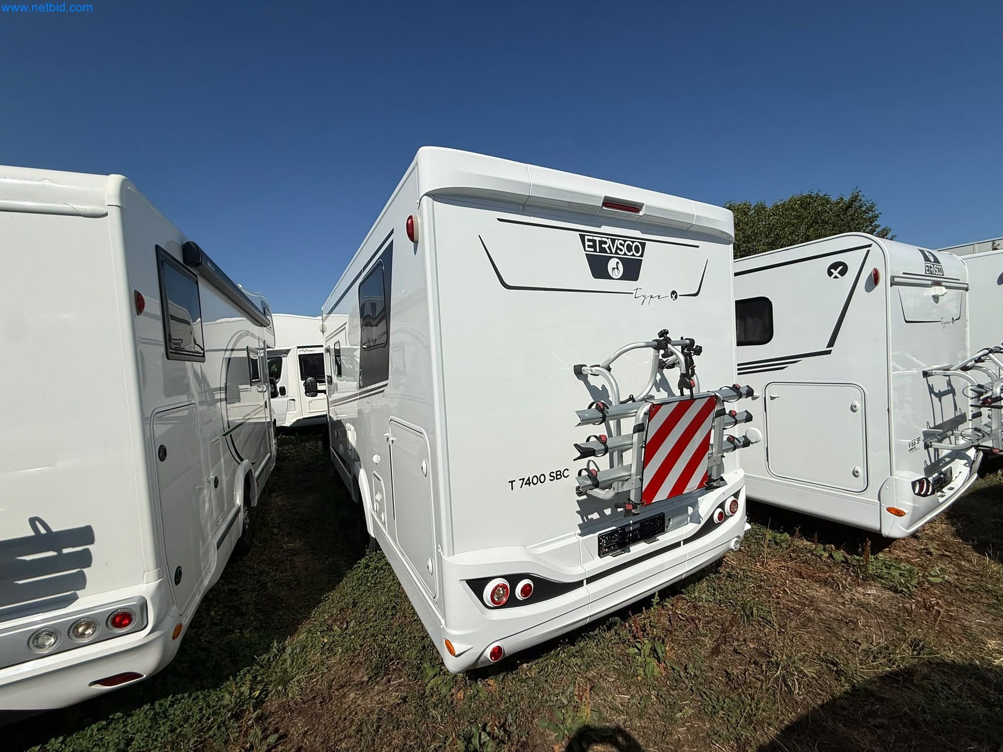 Motorhomes and recreational vehicles, travel trailers, caravan accessories, trucks, office and workshop equipment-9