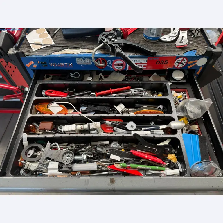 Motorhomes and recreational vehicles, travel trailers, caravan accessories, trucks, office and workshop equipment-12