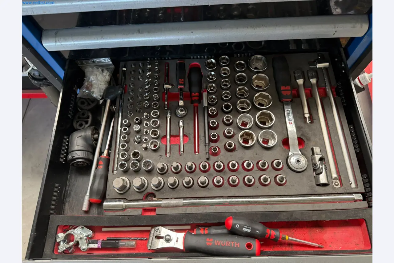 Motorhomes and recreational vehicles, travel trailers, caravan accessories, trucks, office and workshop equipment-14