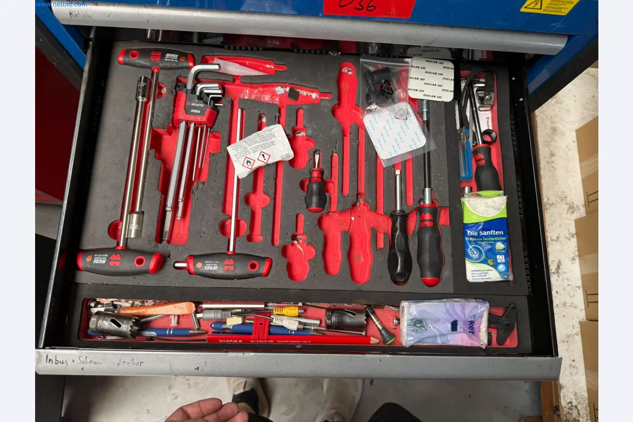 Motorhomes and recreational vehicles, travel trailers, caravan accessories, trucks, office and workshop equipment-16