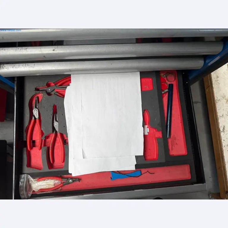 Motorhomes and recreational vehicles, travel trailers, caravan accessories, trucks, office and workshop equipment-18