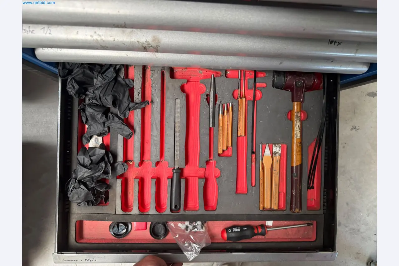 Motorhomes and recreational vehicles, travel trailers, caravan accessories, trucks, office and workshop equipment-20