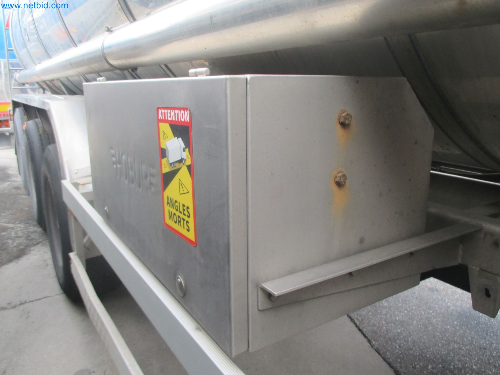 Tractor-trailers and tank semi-trailers for transporting liquid goods and food products (tank logistics)-10