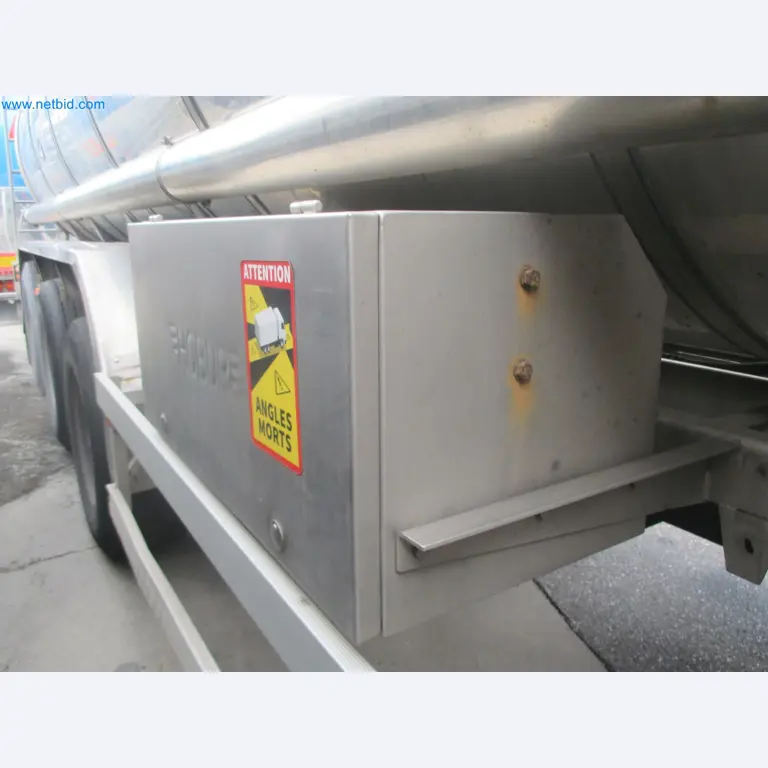 Tractor-trailers and tank semi-trailers for transporting liquid goods and food products (tank logistics)-10
