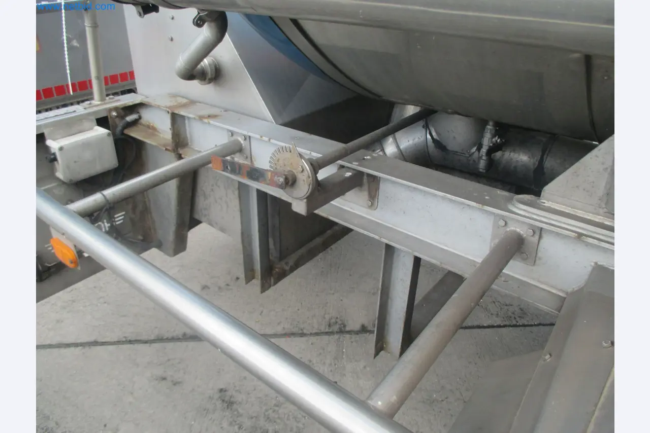 Tractor-trailers and tank semi-trailers for transporting liquid goods and food products (tank logistics)-17