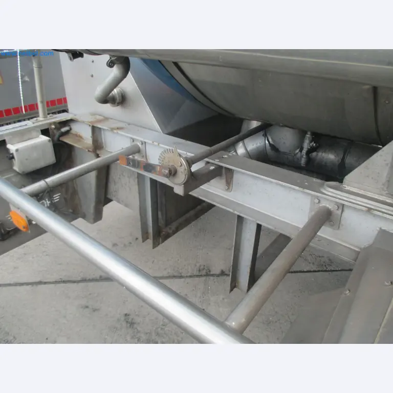 Tractor-trailers and tank semi-trailers for transporting liquid goods and food products (tank logistics)-17