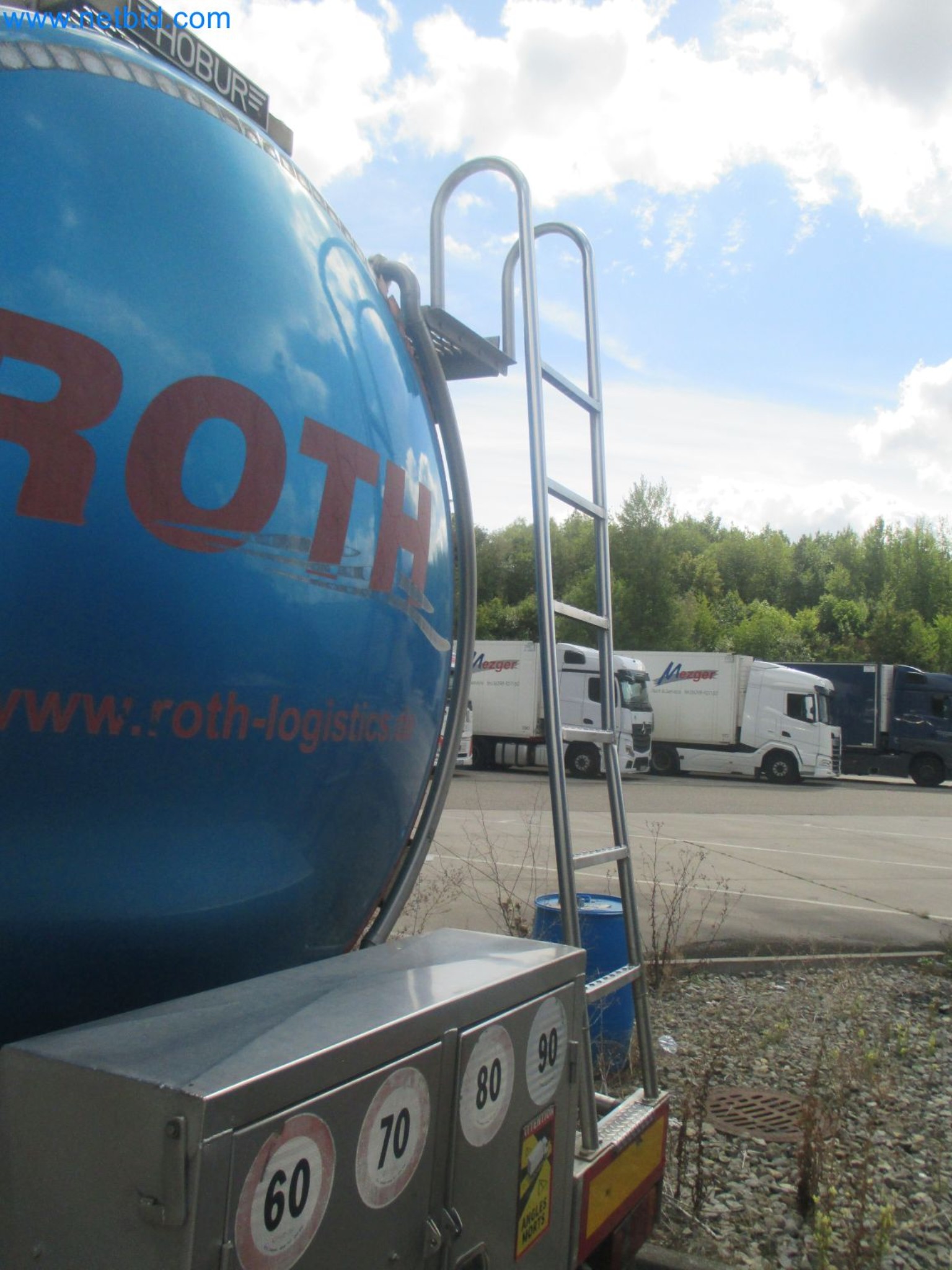 Tractor-trailers and tank semi-trailers for transporting liquid goods and food products (tank logistics)-3