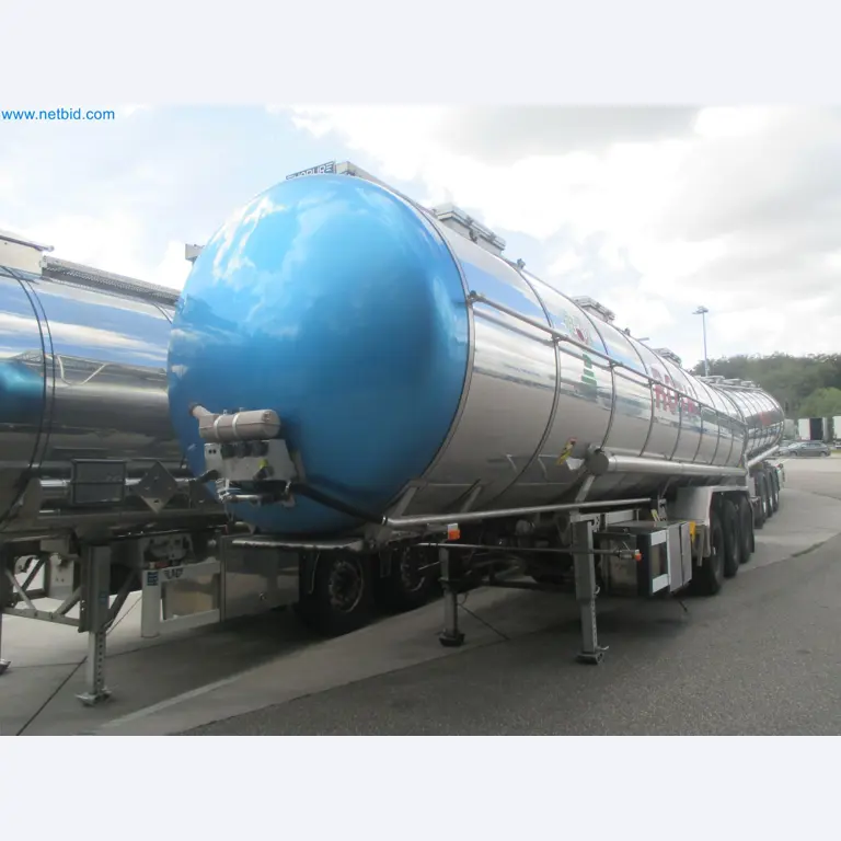 Tractor-trailers and tank semi-trailers for transporting liquid goods and food products (tank logistics)-5