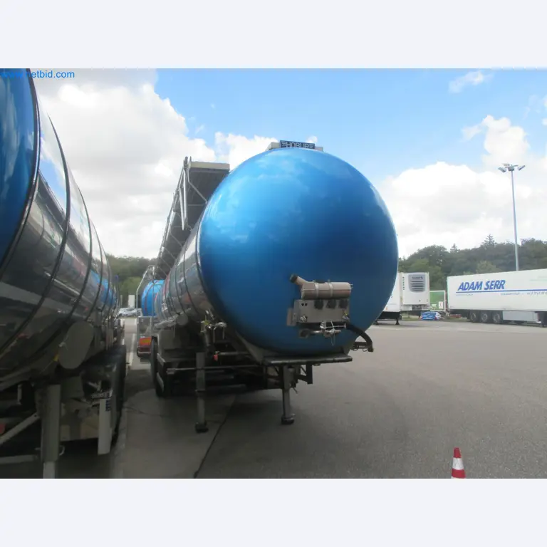 Tractor-trailers and tank semi-trailers for transporting liquid goods and food products (tank logistics)-6