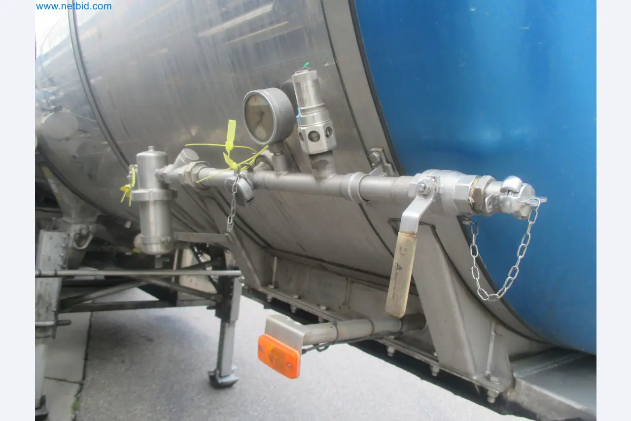 Tractor-trailers and tank semi-trailers for transporting liquid goods and food products (tank logistics)-7