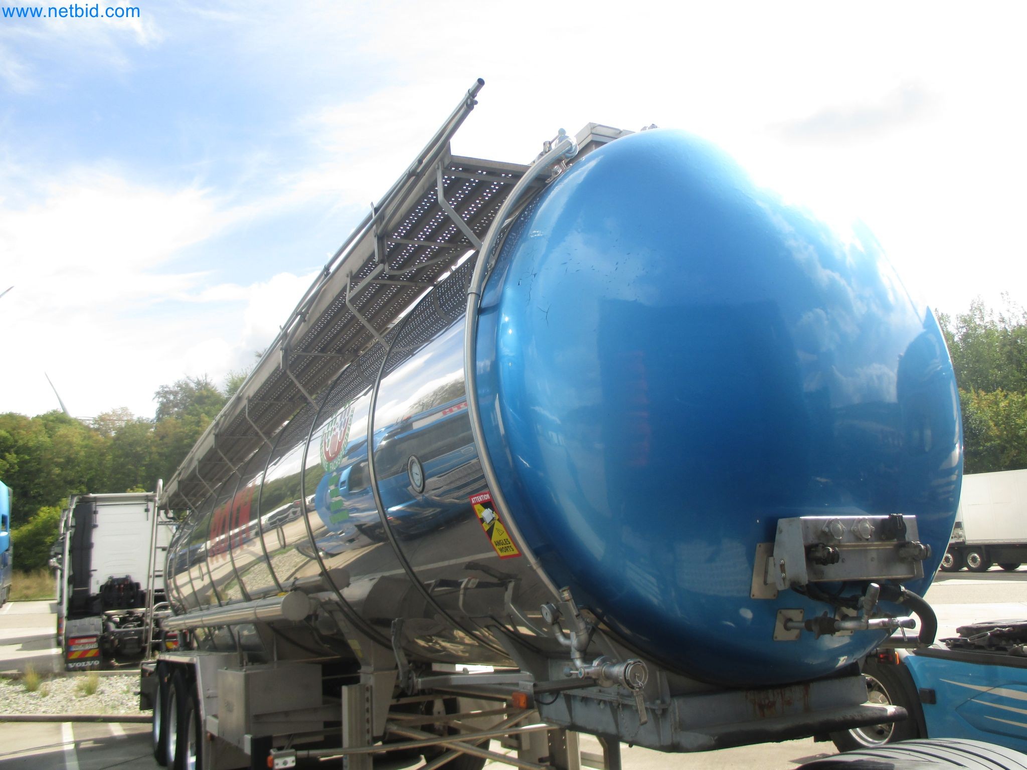 Tractor-trailers and tank semi-trailers for transporting liquid goods and food products (tank logistics)-15
