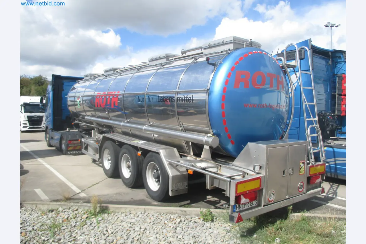 Tractor-trailers and tank semi-trailers for transporting liquid goods and food products (tank logistics)-1