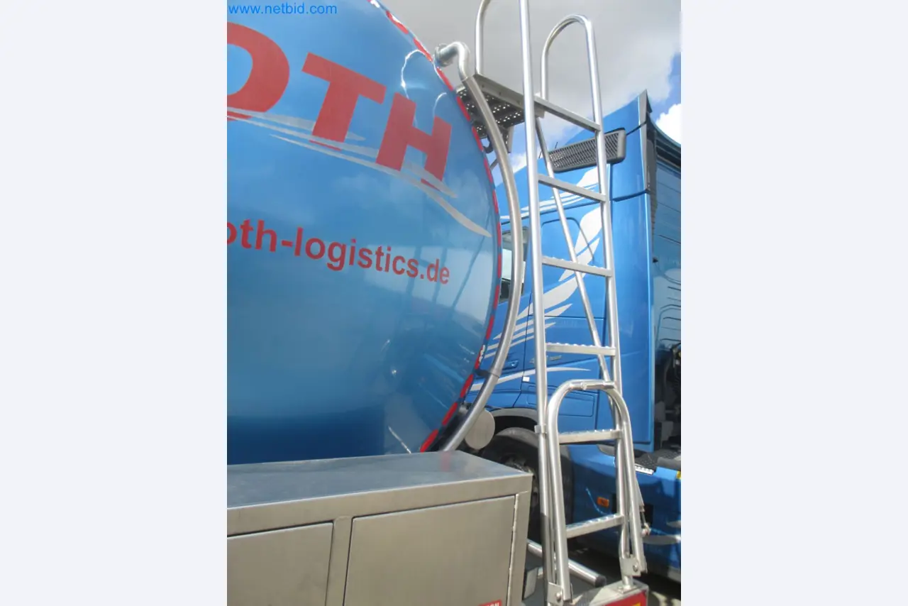 Tractor-trailers and tank semi-trailers for transporting liquid goods and food products (tank logistics)-25