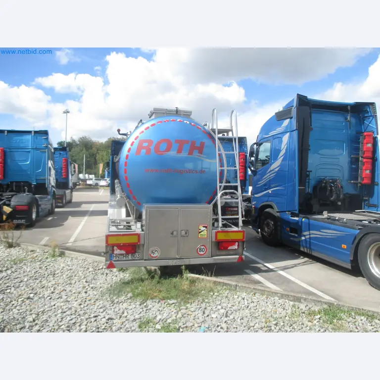 Tractor-trailers and tank semi-trailers for transporting liquid goods and food products (tank logistics)-2