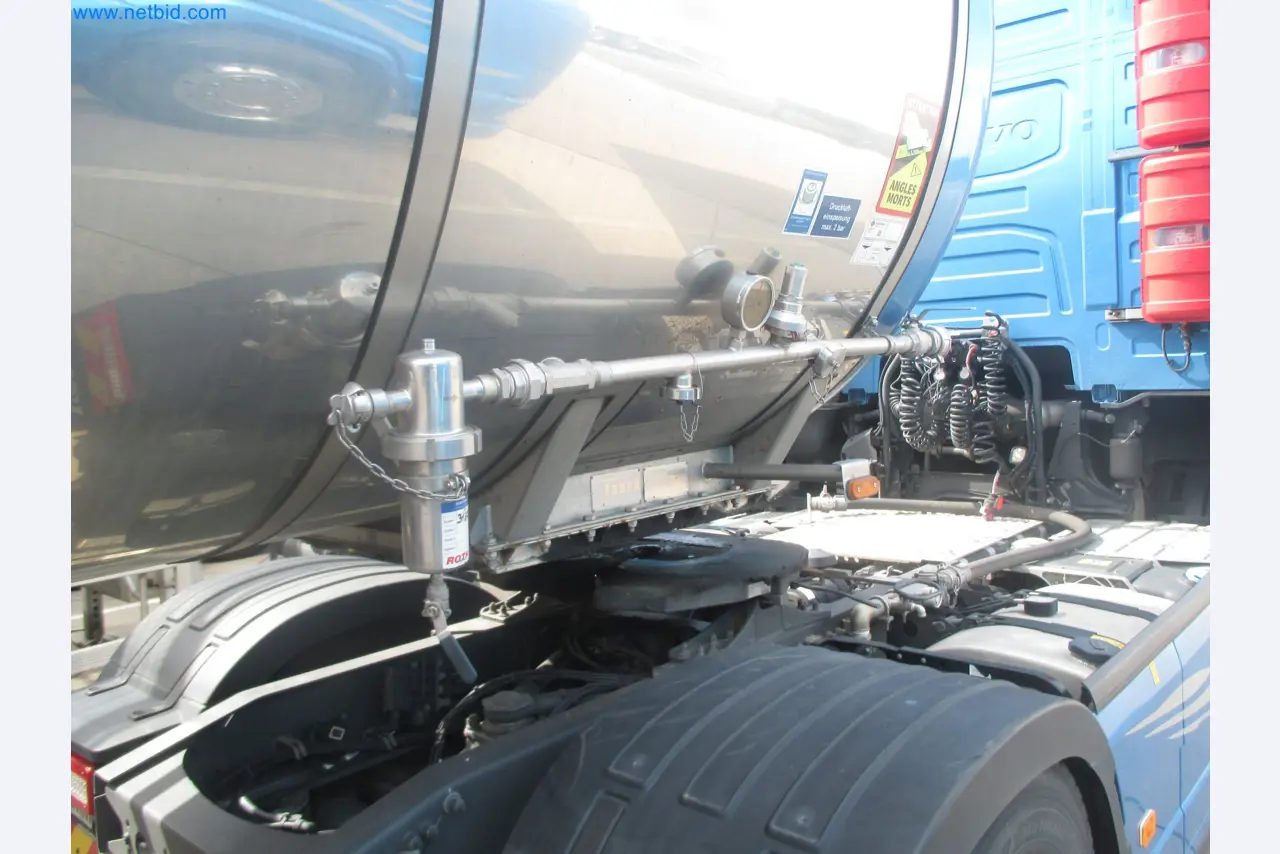 Tractor-trailers and tank semi-trailers for transporting liquid goods and food products (tank logistics)-15