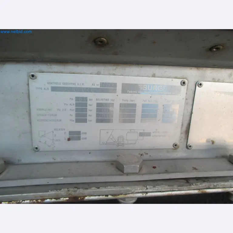 Tractor-trailers and tank semi-trailers for transporting liquid goods and food products (tank logistics)-16