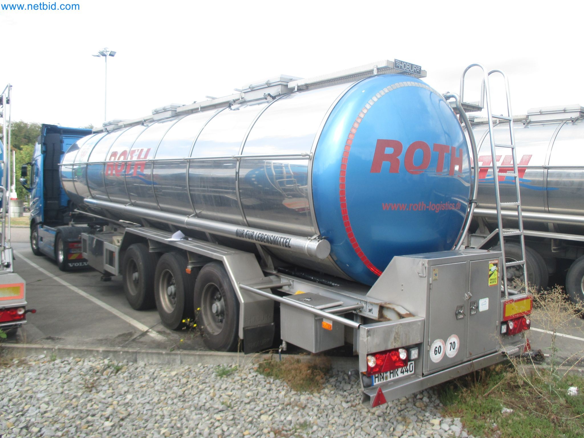 Tractor-trailers and tank semi-trailers for transporting liquid goods and food products (tank logistics)-1