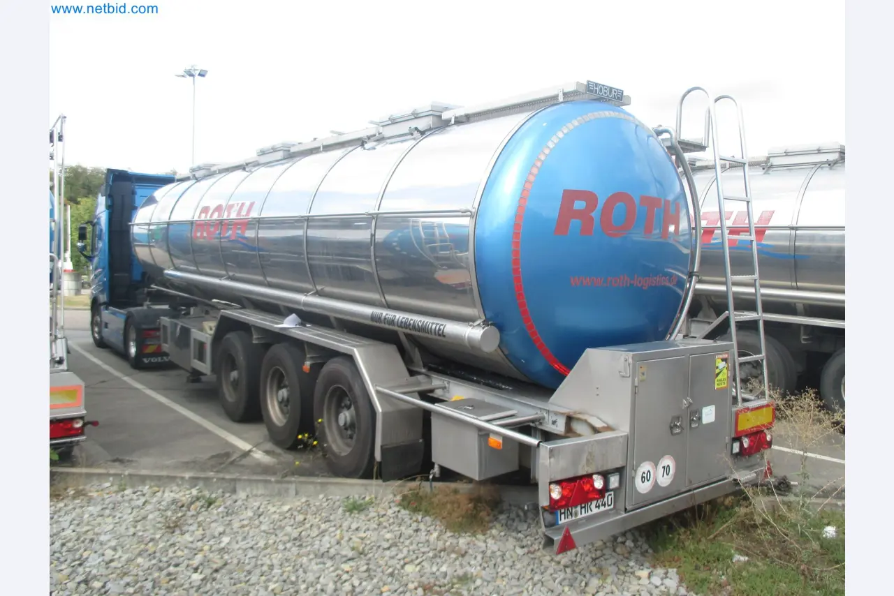 Tractor-trailers and tank semi-trailers for transporting liquid goods and food products (tank logistics)-1