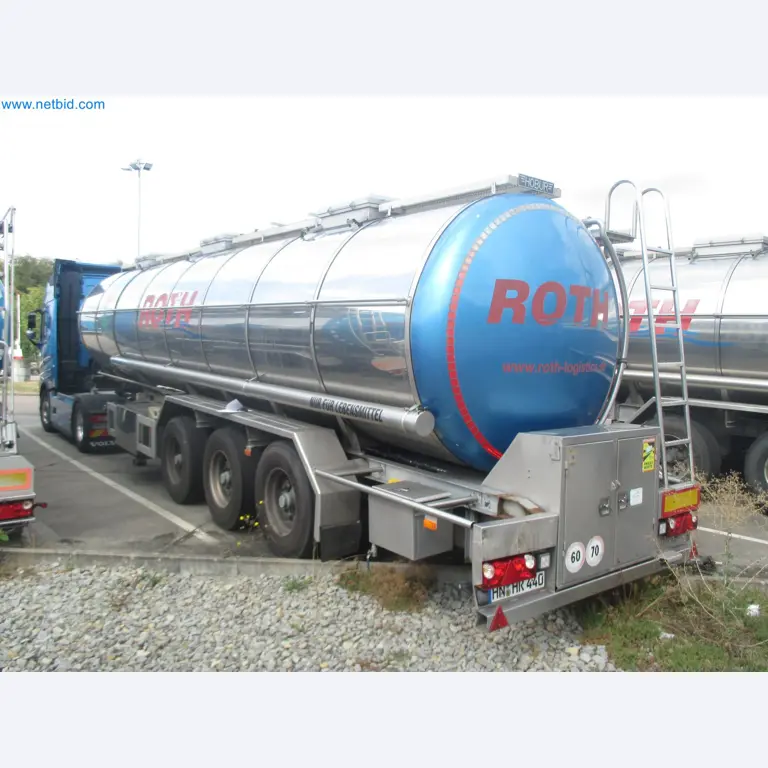 Tractor-trailers and tank semi-trailers for transporting liquid goods and food products (tank logistics)-1