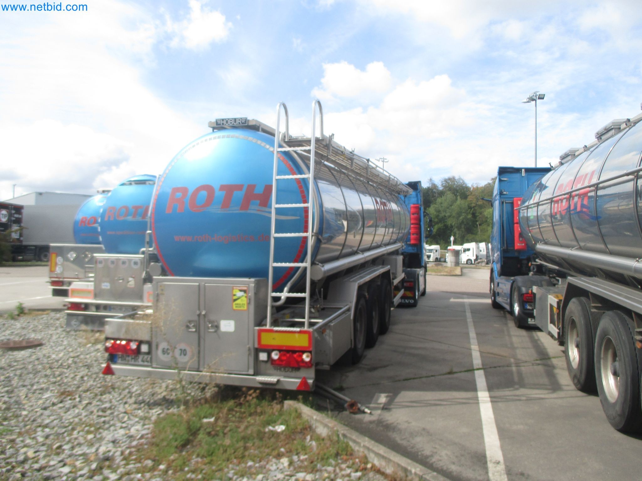Tractor-trailers and tank semi-trailers for transporting liquid goods and food products (tank logistics)-2