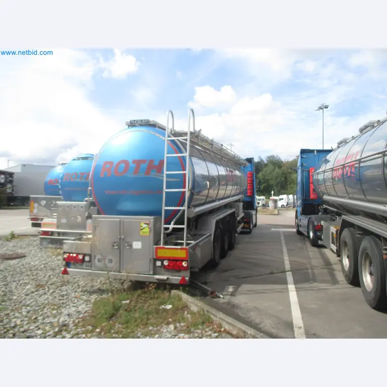 Tractor-trailers and tank semi-trailers for transporting liquid goods and food products (tank logistics)-2