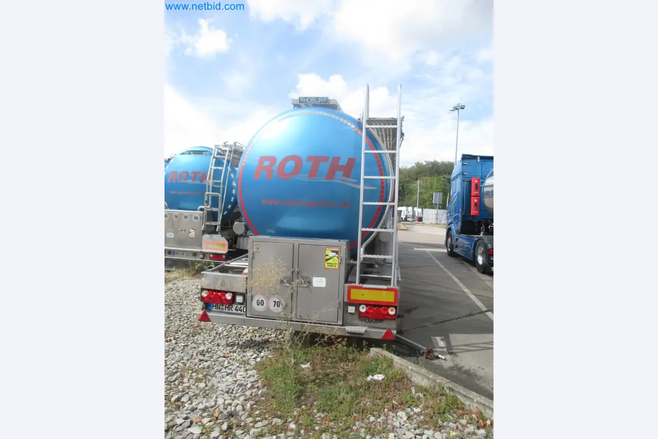 Tractor-trailers and tank semi-trailers for transporting liquid goods and food products (tank logistics)-3