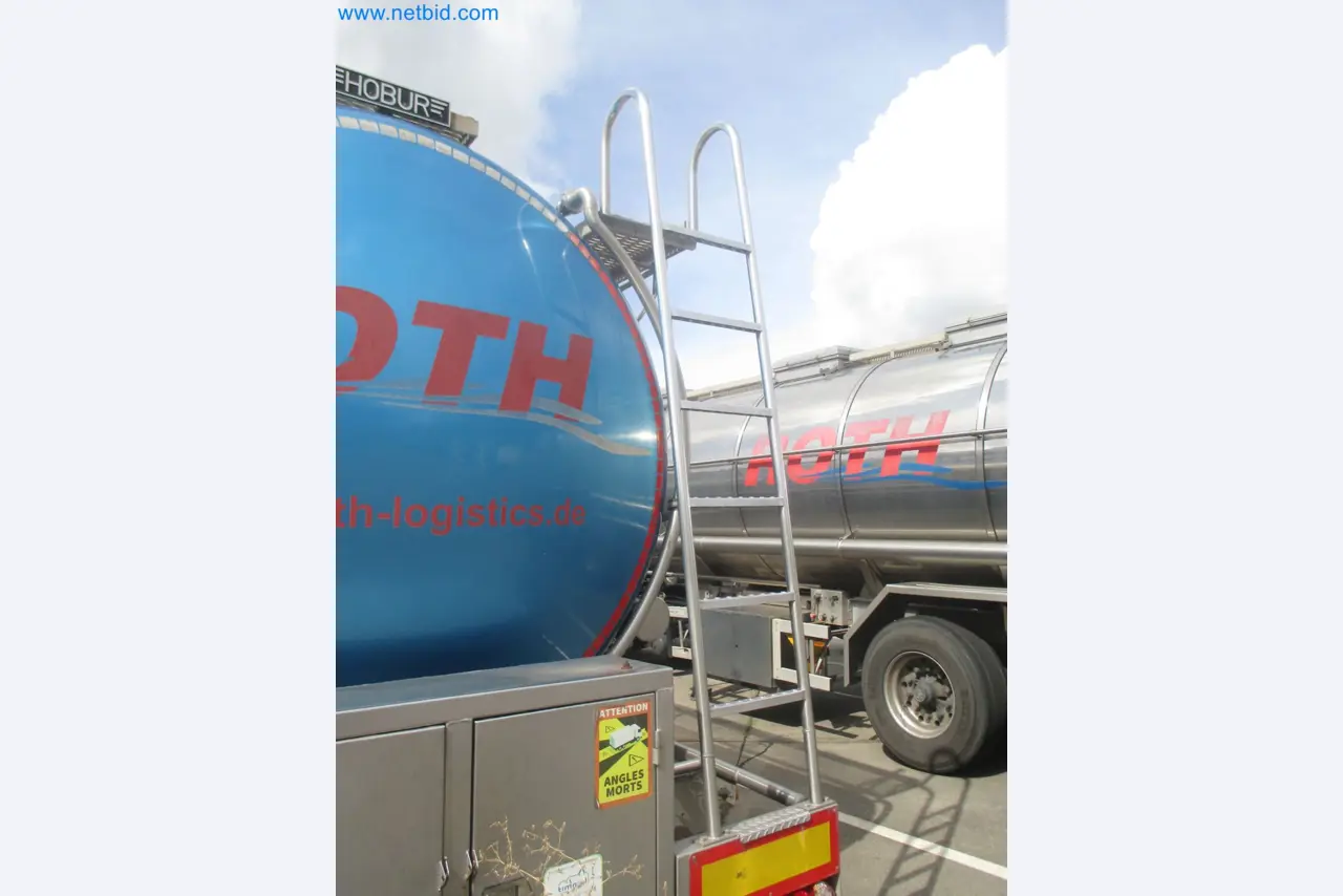 Tractor-trailers and tank semi-trailers for transporting liquid goods and food products (tank logistics)-5