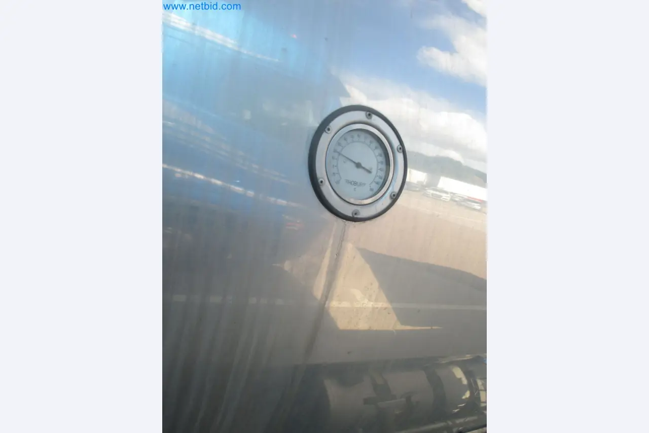 Tractor-trailers and tank semi-trailers for transporting liquid goods and food products (tank logistics)-18